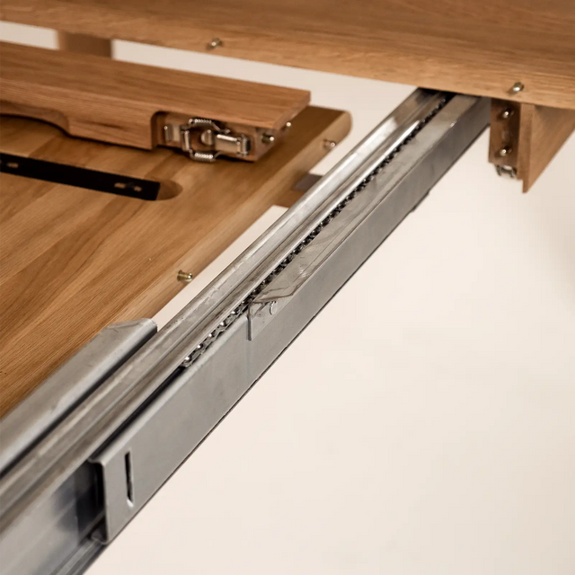 Flo-Table-600x1600-10.webp__PID:12b0cd87-2fe4-4f29-ba8b-185dd2fa072d