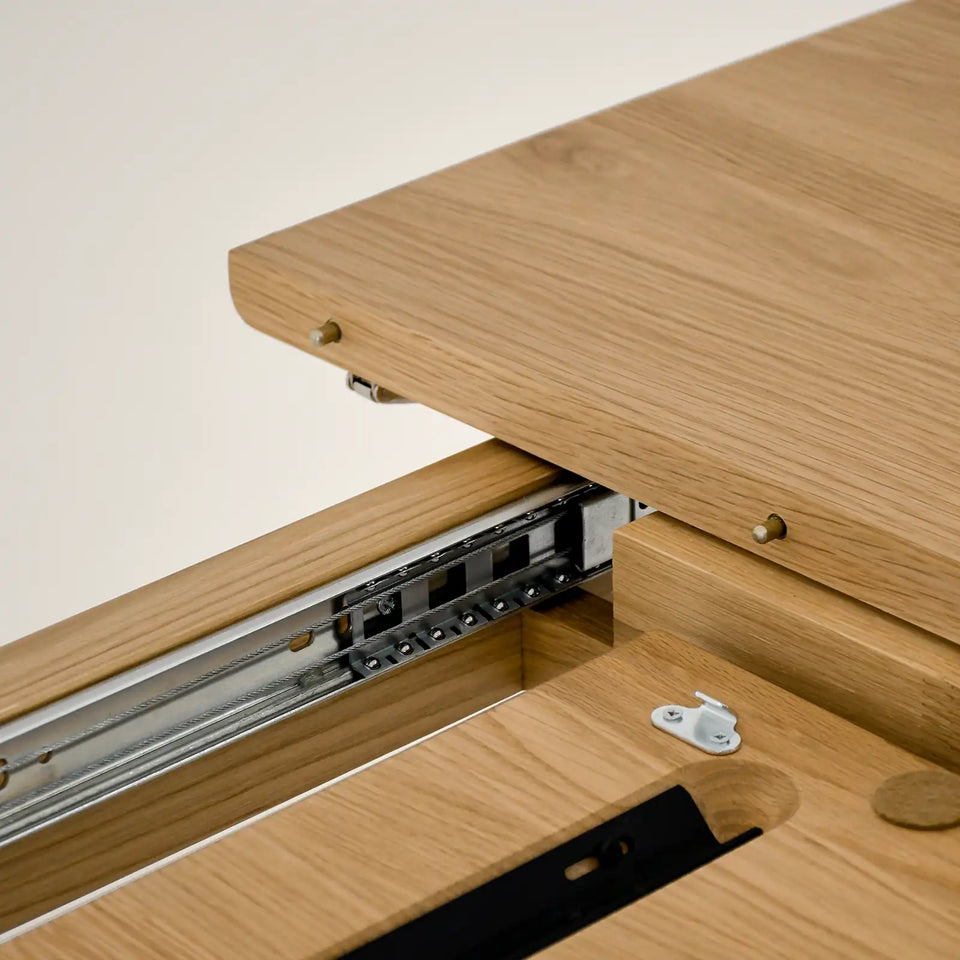 Vail Extendable Table