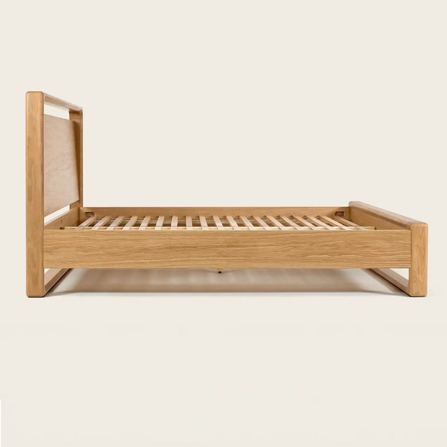 Avon Bed