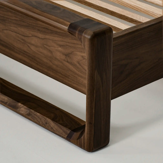 Avon Bed