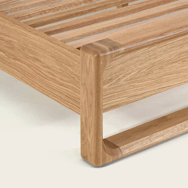 Avon Bed