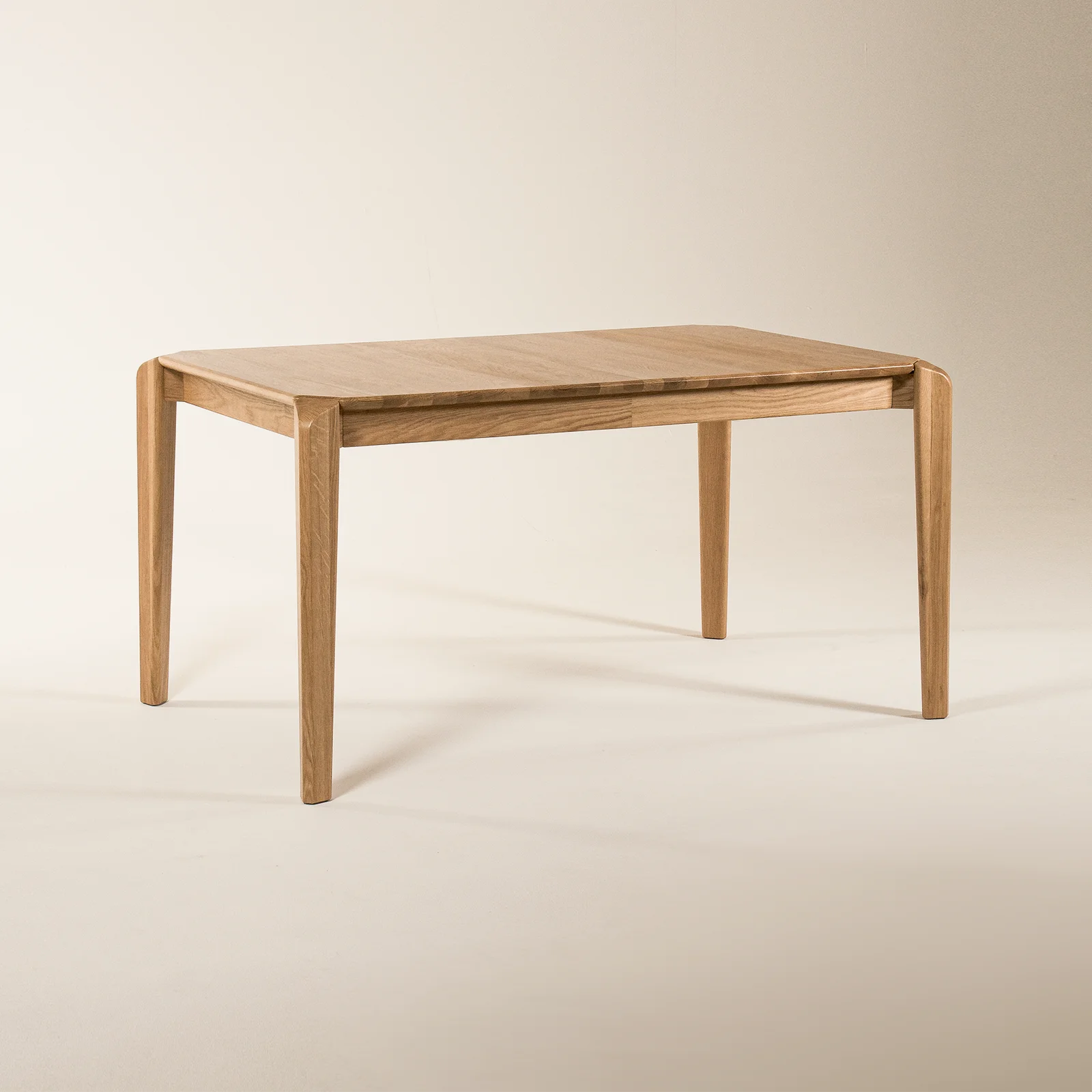Flo Extendable Table – Moss Design