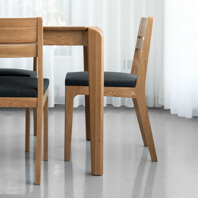 Flo Extendable Table – Moss Design