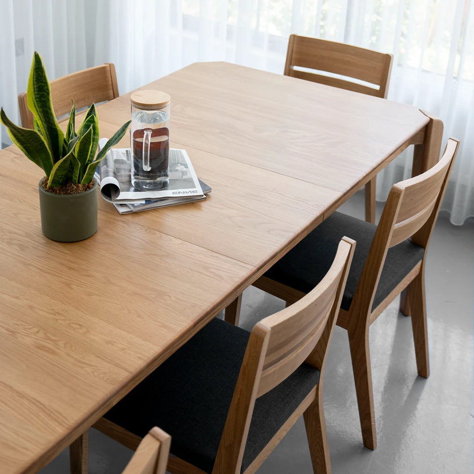 Flo Extendable Table