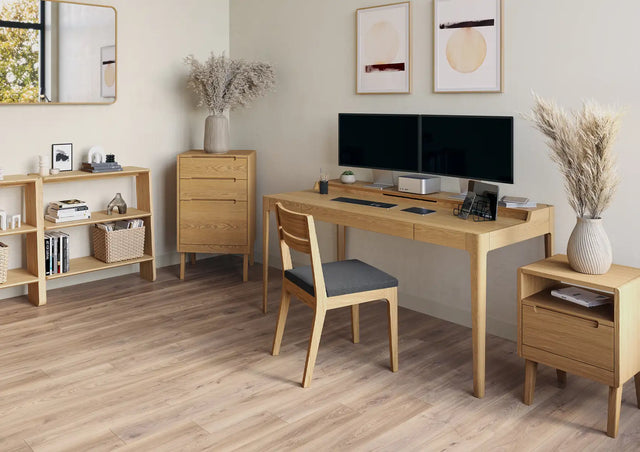 Nova-Desk-WO-394383-.webp__PID:6aec15eb-8f58-4c7b-8860-02baeef2a964