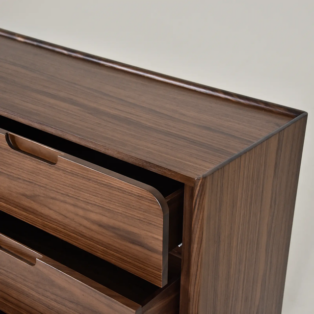 Sera Dresser