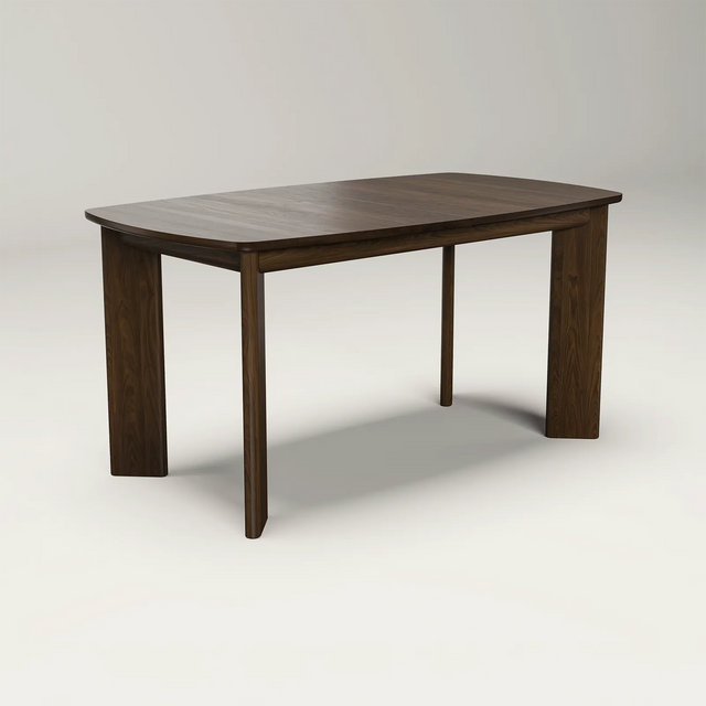 Extendable table in walnut
