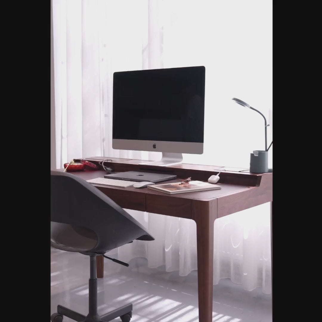 Nova Desk – Moss Design