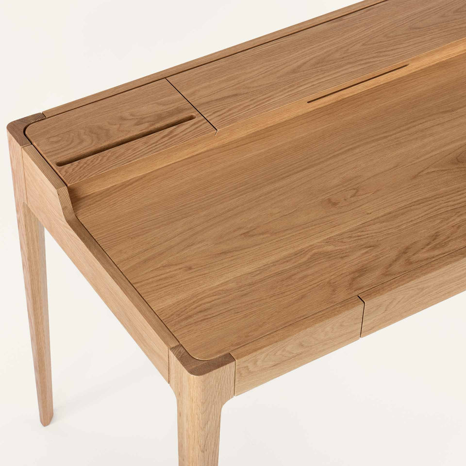 Scandinavian desk with drawer